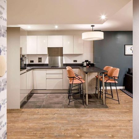 Aparthotel Adagio London Sutton Point Eksteriør billede